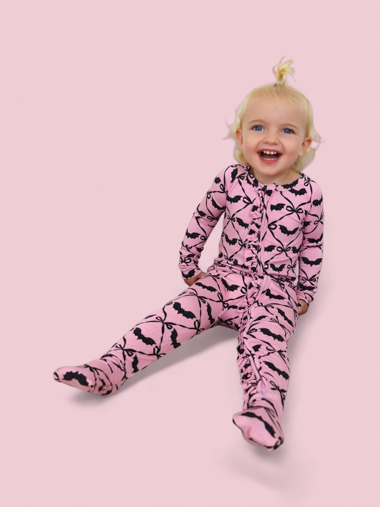 BATTY BOWS DREAM RUFFLE ROMPER