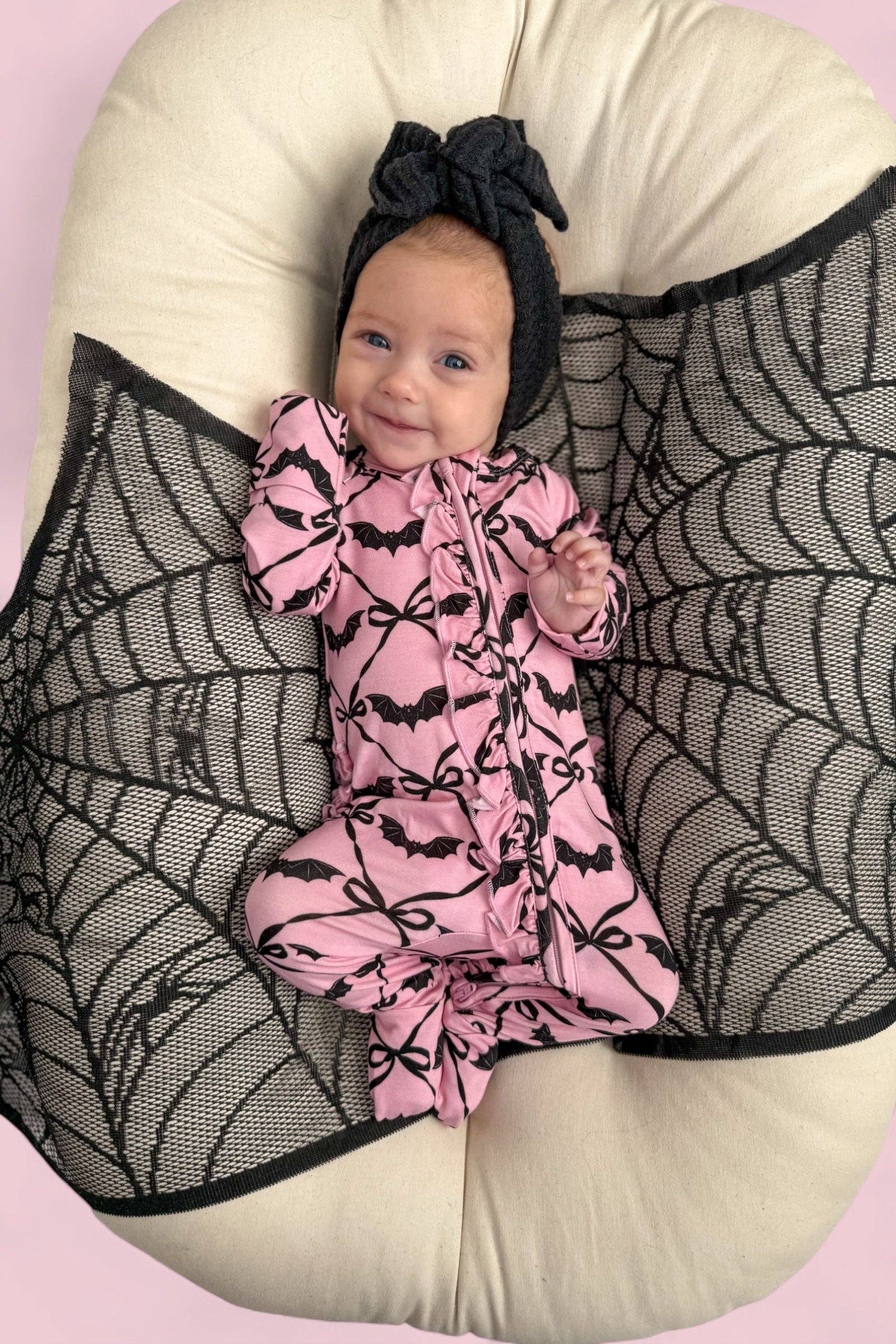 BATTY BOWS DREAM RUFFLE ROMPER